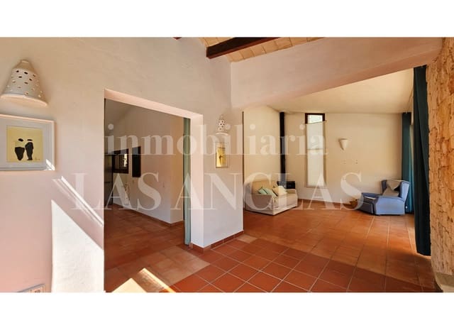 2 makuuhuone Huvila myytävänä paikassa Cala Llonga, Santa Eulalia / Santa Eularia mukana uima-altaan - 1 490 000 € (Ref: 9553236)