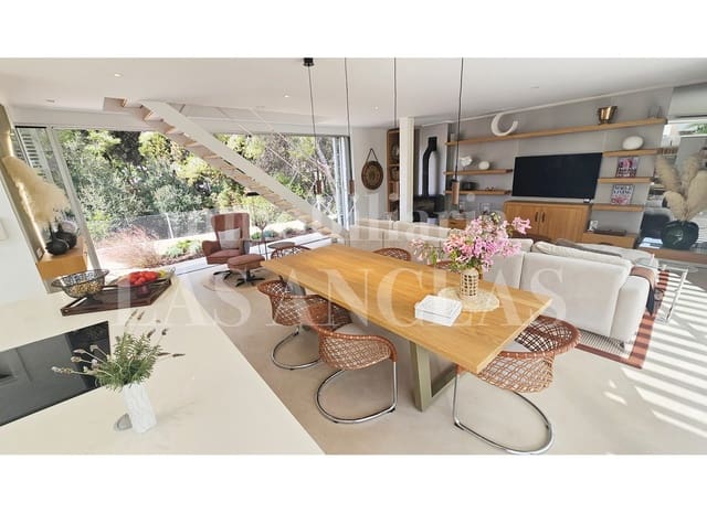 3 sovrum Villa till salu i Cala Llenya, Santa Eulalia / Santa Eularia med pool - 2 680 000 € (Ref: 9553237)