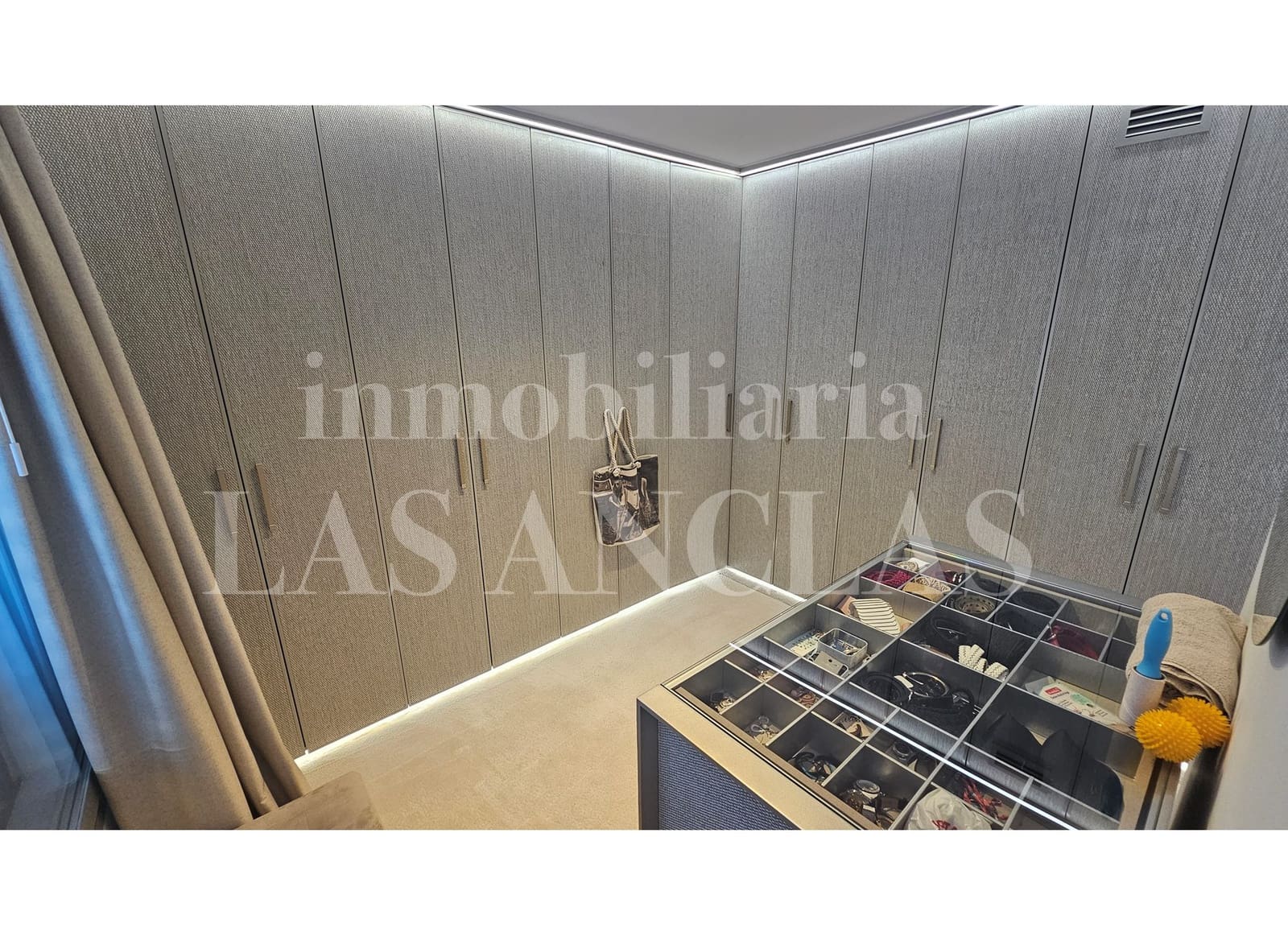 3 sovrum Villa till salu i Cala Llenya med pool - 2 680 000 € (Ref: 9553237)