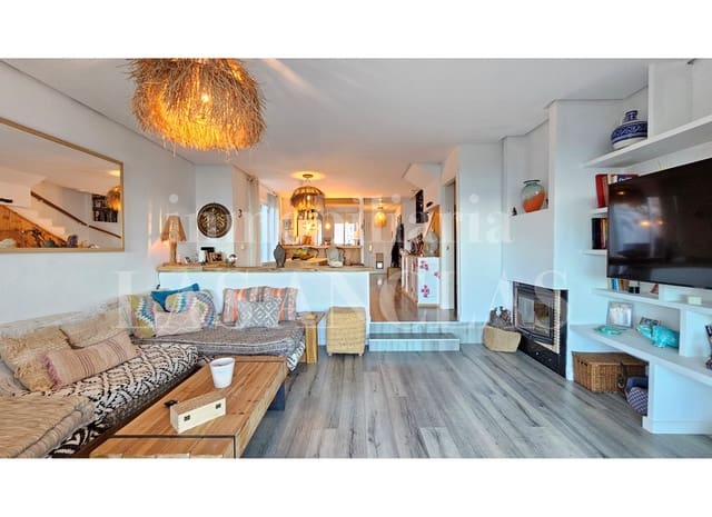 Adosado de 3 habitaciones en La Siesta, Santa Eulalia / Santa Eularia en venta con garaje - 1.850.000 € (Ref: 9650786)