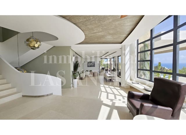 4 soveværelse Villa til salg i Talamanca, Ibiza by med swimmingpool - € 10.900.000 (Ref: 9657878)