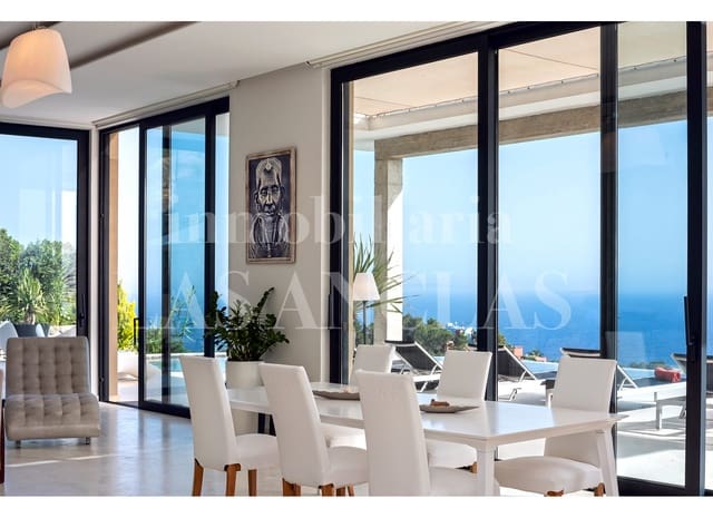 4 soveværelse Villa til salg i Talamanca, Ibiza by med swimmingpool - € 10.900.000 (Ref: 9657878)