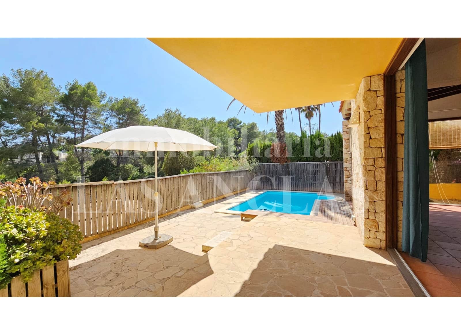 2 bedroom Villa for sale in Cala Llonga with pool - € 1,295,000 (Ref: 9700058)