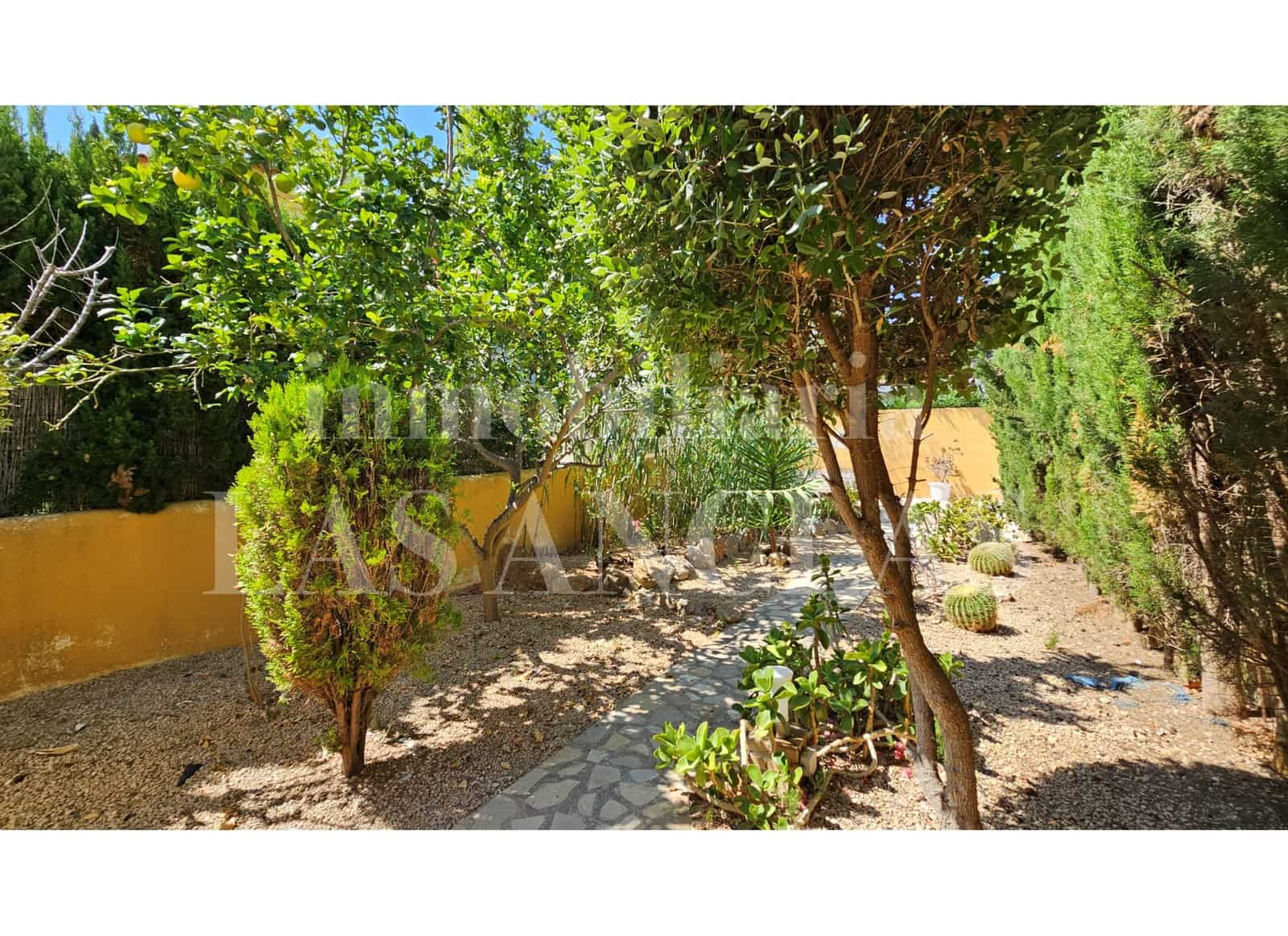 2 bedroom Villa for sale in Cala Llonga with pool - € 1,295,000 (Ref: 9700058)