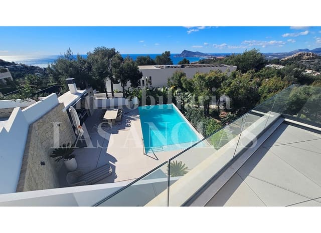 4 bedroom Villa for sale in Altea with pool garage - € 3,150,000 (Ref: 9700155)
