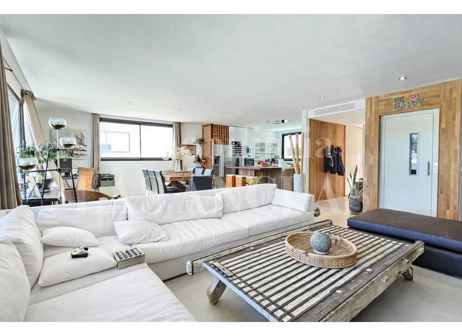 2 slaapkamer Halfvrijstaande villa te koop in Talamanca met zwembad garage - € 1.790.000 (Ref: 9707907)