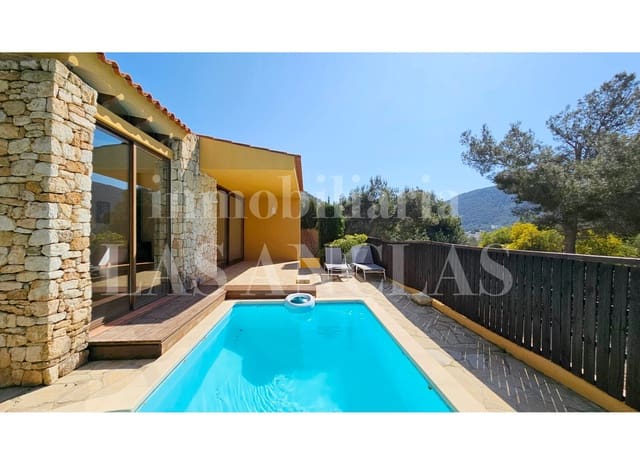 Chalet de 2 habitaciones en Cala Llonga, Santa Eulalia / Santa Eularia en venta con piscina - 1.295.000 € (Ref: 9714298)
