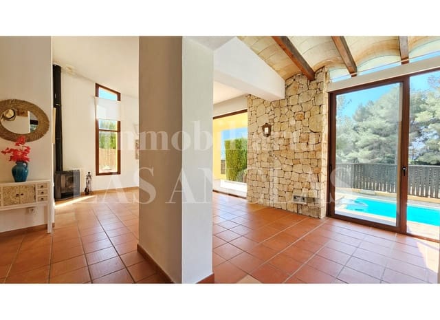 Chalet de 2 habitaciones en Cala Llonga, Santa Eulalia / Santa Eularia en venta con piscina - 1.295.000 € (Ref: 9714298)