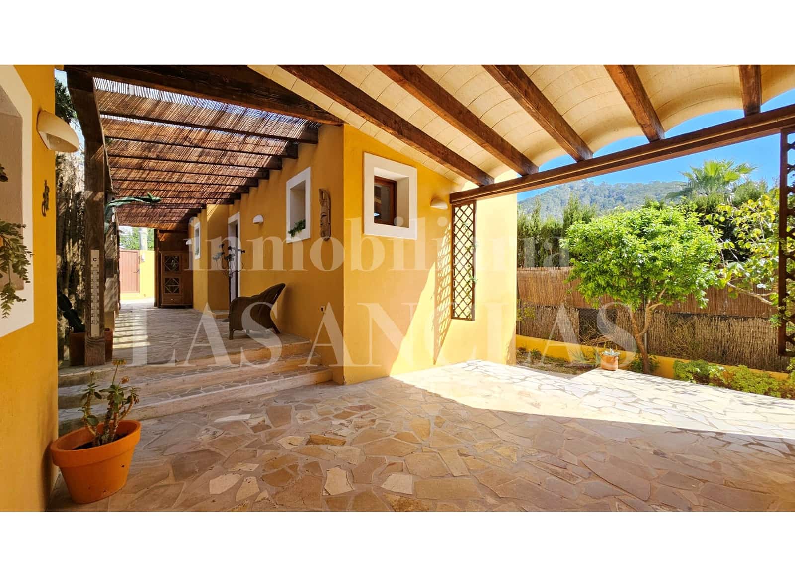 2 bedroom Villa for sale in Cala Llonga with pool - € 1,295,000 (Ref: 9714298)