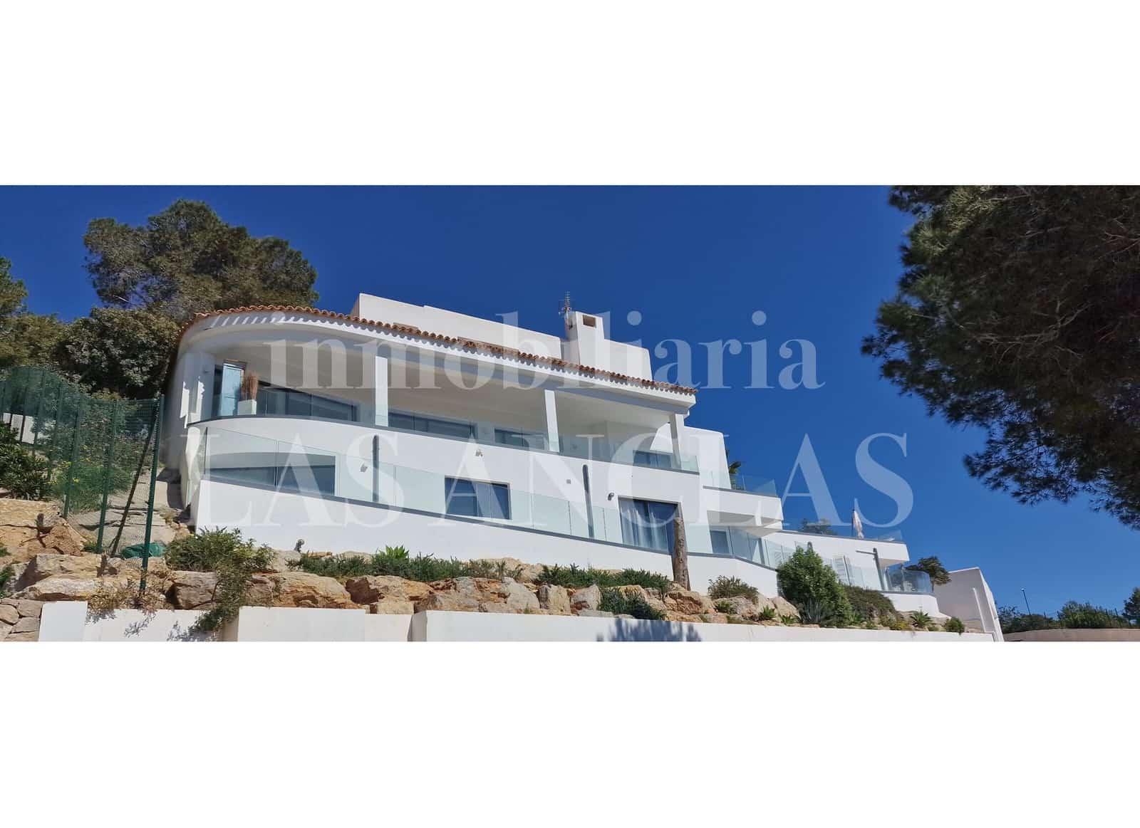 5 bedroom Villa for sale in Nuestra Senora de Jesus with pool garage - € 3,150,000 (Ref: 9737259)