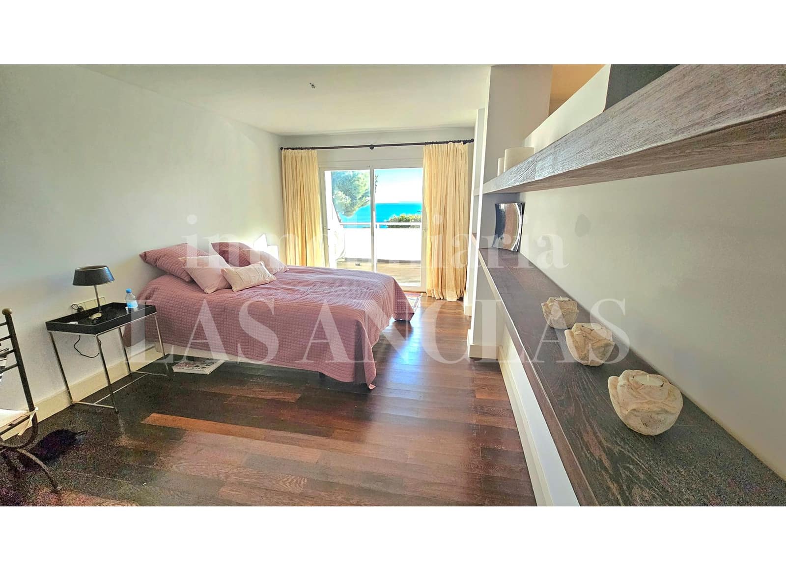 1 bedroom Flat for sale in Roca Llisa with pool - € 765,000 (Ref: 9749282)