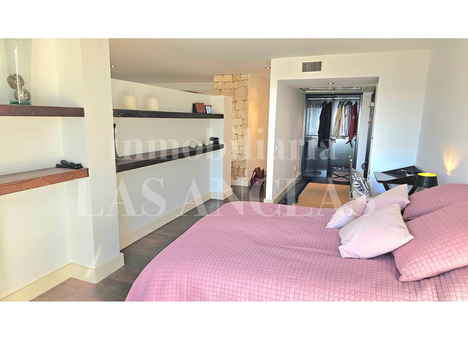 1 bedroom Flat for sale in Roca Llisa with pool - € 765,000 (Ref: 9749282)