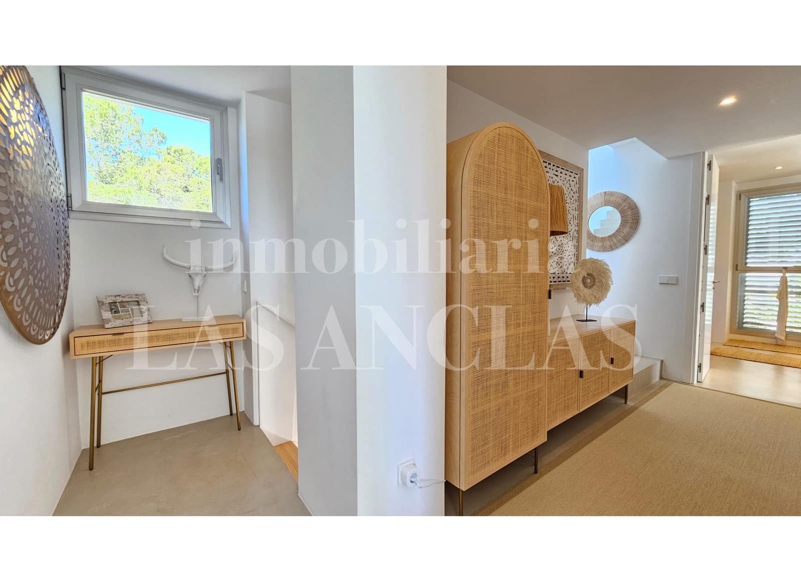 3 soveværelse Villa til salg i Cala Llenya med swimmingpool - € 2.680.000 (Ref: 9777296)