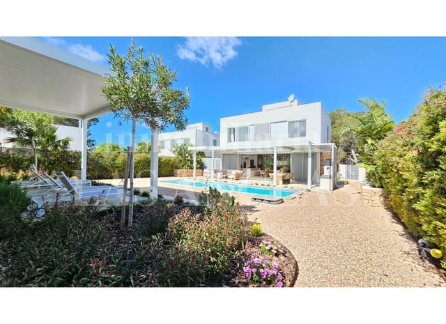 3 soveværelse Villa til salg i Cala Llenya, Santa Eulalia / Santa Eularia med swimmingpool - € 2.680.000 (Ref: 9777296)