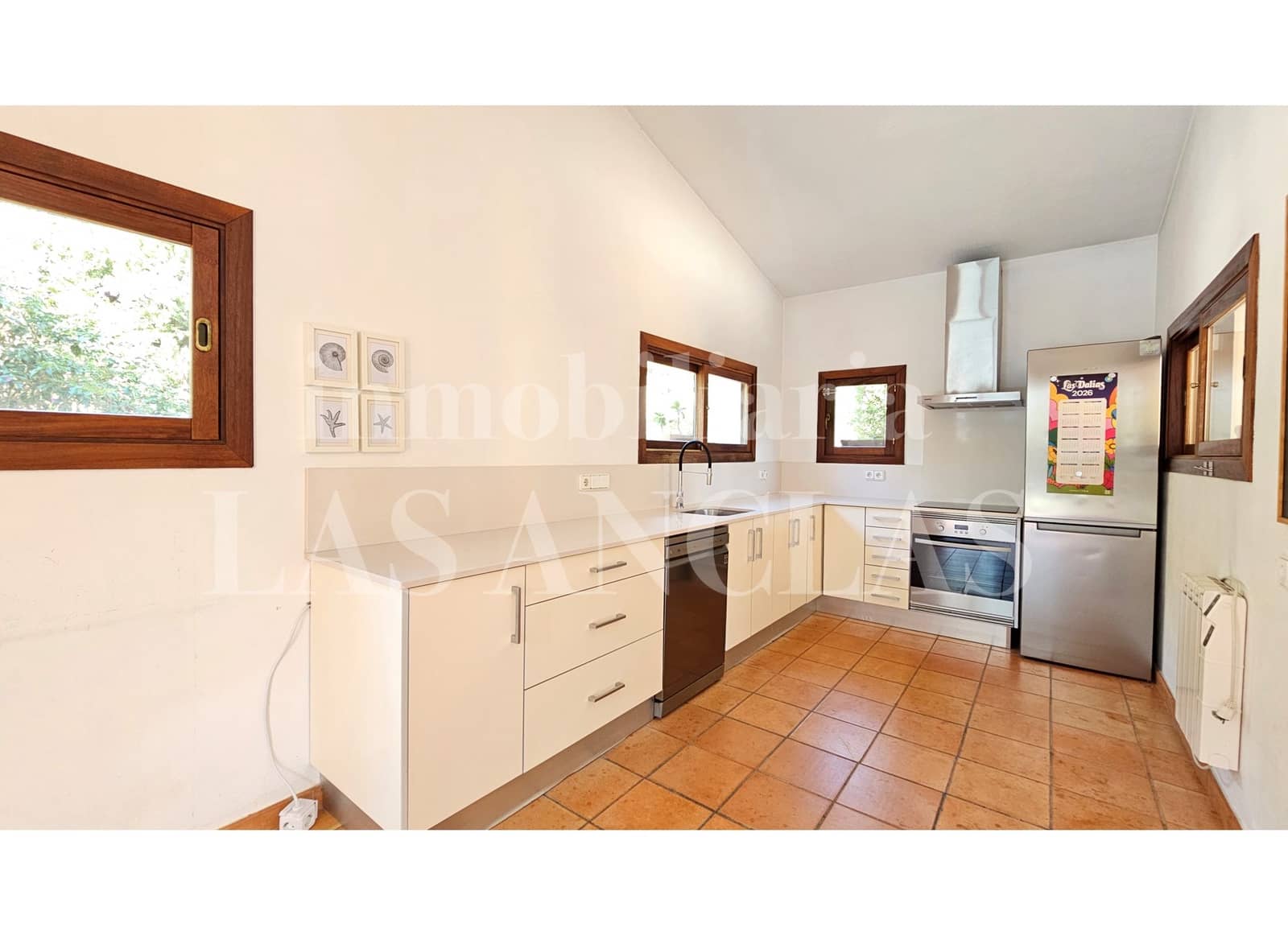 2 soveværelse Villa til salg i Cala Llonga med swimmingpool - € 1.295.000 (Ref: 9787859)