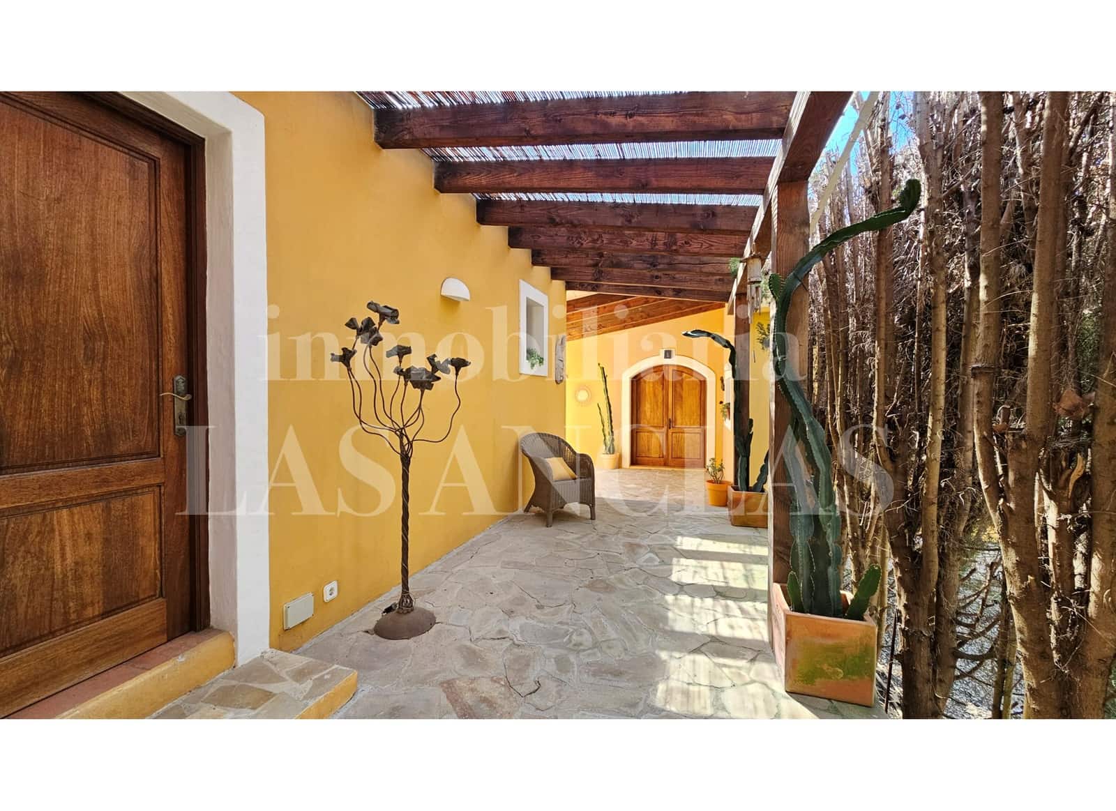 2 soveværelse Villa til salg i Cala Llonga med swimmingpool - € 1.295.000 (Ref: 9787859)