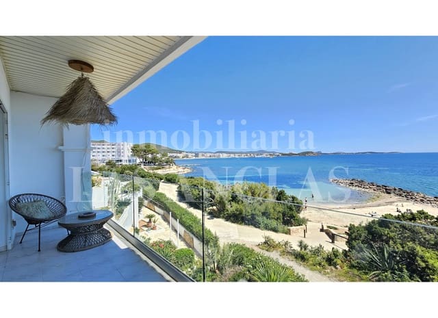 3 slaapkamer Rijtjeshuis te koop in La Siesta, Santa Eulalia / Santa Eularia met garage - € 1.850.000 (Ref: 9787943)