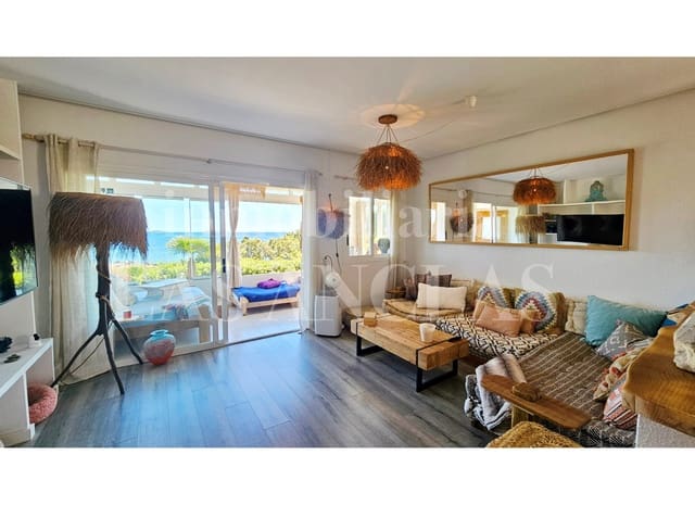 3 slaapkamer Rijtjeshuis te koop in La Siesta, Santa Eulalia / Santa Eularia met garage - € 1.850.000 (Ref: 9787943)