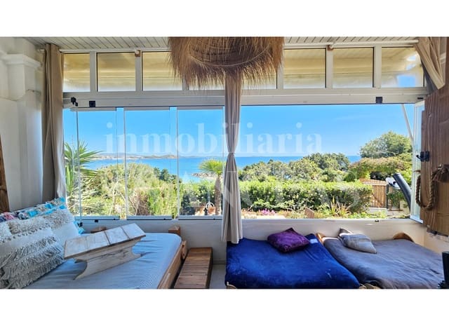 3 slaapkamer Rijtjeshuis te koop in La Siesta, Santa Eulalia / Santa Eularia met garage - € 1.850.000 (Ref: 9787943)