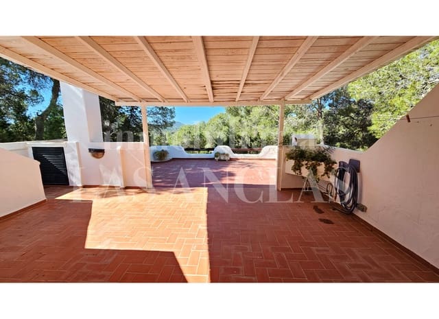 Chalet de 2 habitaciones en Santa Eulalia / Santa Eularia en venta con piscina - 1.275.000 € (Ref: 9803793)