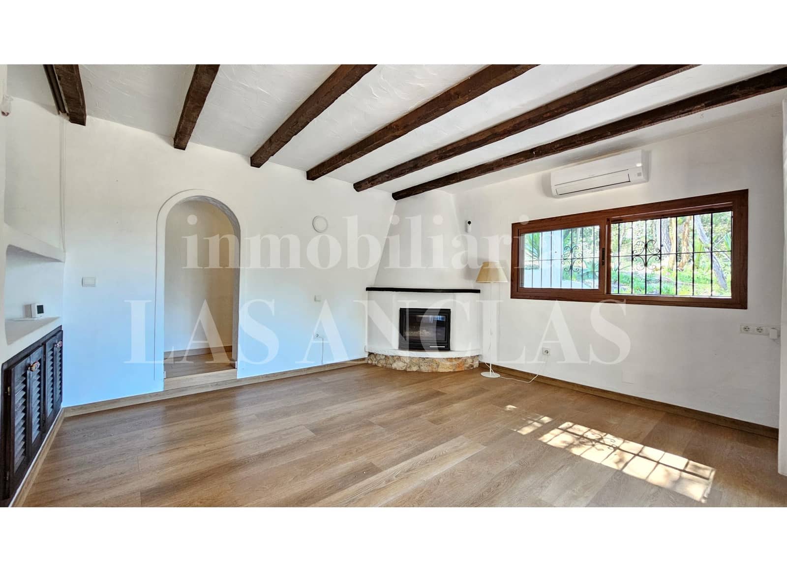 2 bedroom Villa for sale in Santa Eulalia / Santa Eularia with pool - € 1,275,000 (Ref: 9803793)