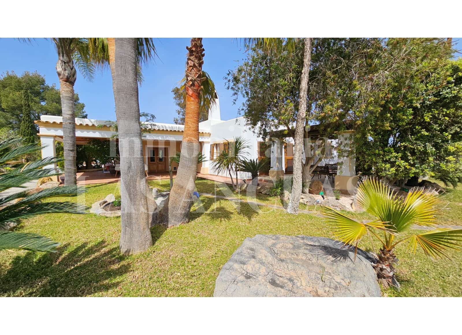 4 bedroom Finca/Country House for sale in Santa Gertrudis de Fruitera with pool - € 3,150,000 (Ref: 9815189)