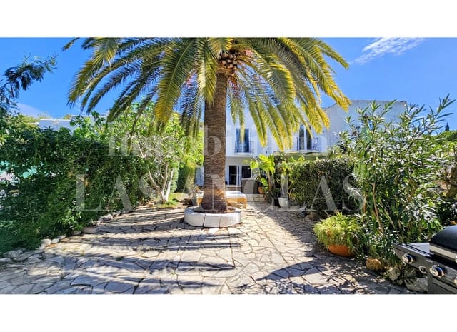 2 slaapkamer Rijtjeshuis te koop in Talamanca, Ibiza dorp - € 900.000 (Ref: 9821567)