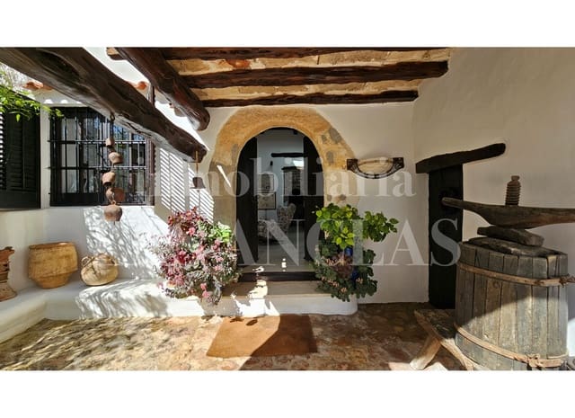 Finca/Casa Rural de 6 habitaciones en San Jose / Sant Josep de Sa Talaia en venta con piscina garaje - 3.900.000 € (Ref: 9833005)