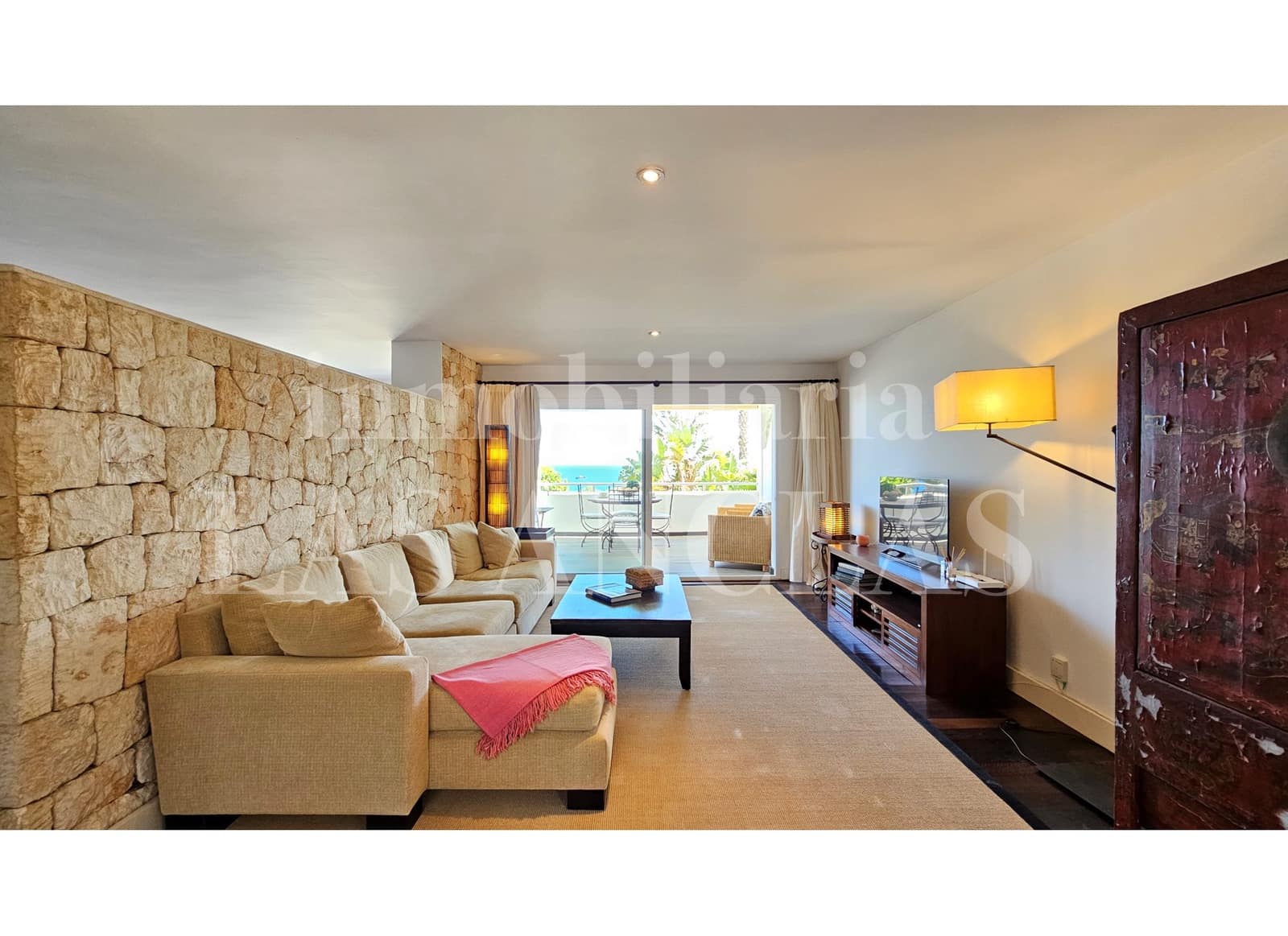 1 bedroom Flat for sale in Roca Llisa with pool - € 765,000 (Ref: 9834798)