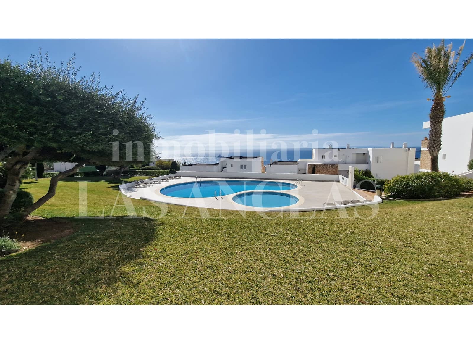1 bedroom Flat for sale in Roca Llisa with pool - € 765,000 (Ref: 9834798)