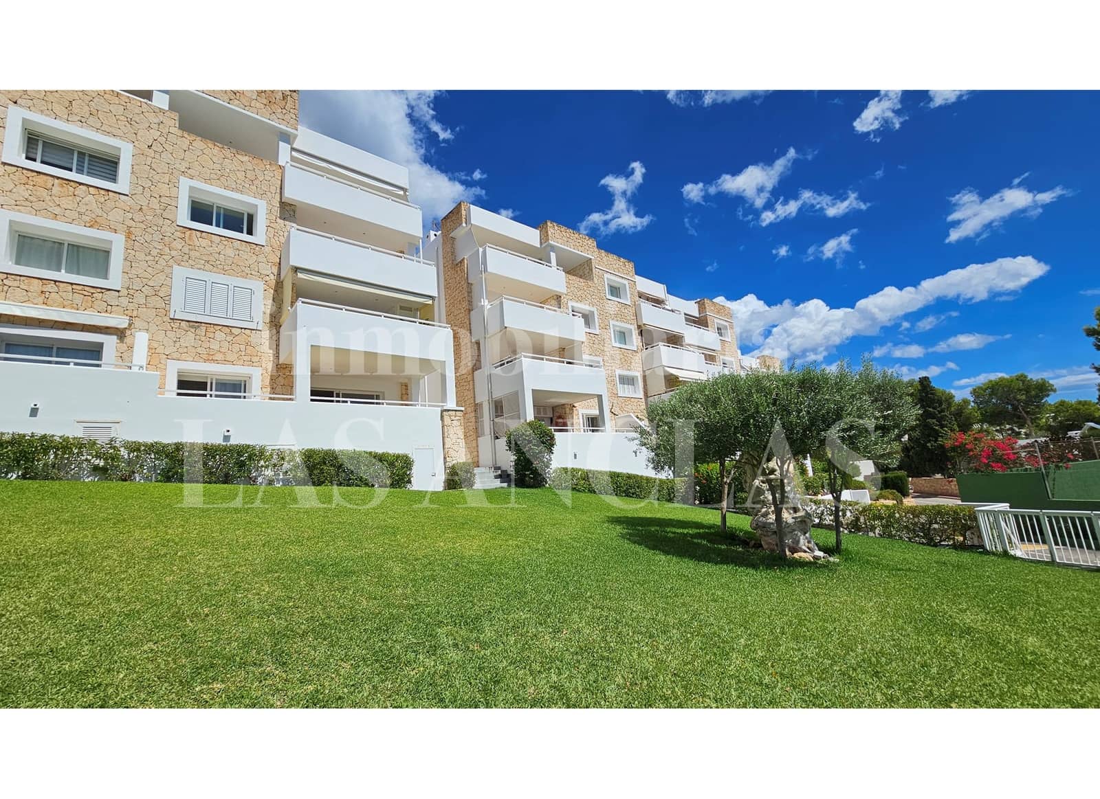 1 bedroom Flat for sale in Roca Llisa with pool - € 765,000 (Ref: 9854557)