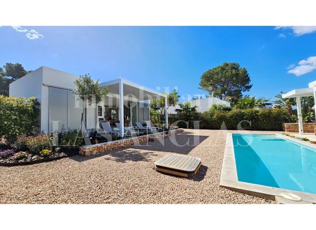 3 bedroom Villa for sale in Cala Llenya, Santa Eulalia / Santa Eularia with pool - € 2,680,000 (Ref: 9877082)