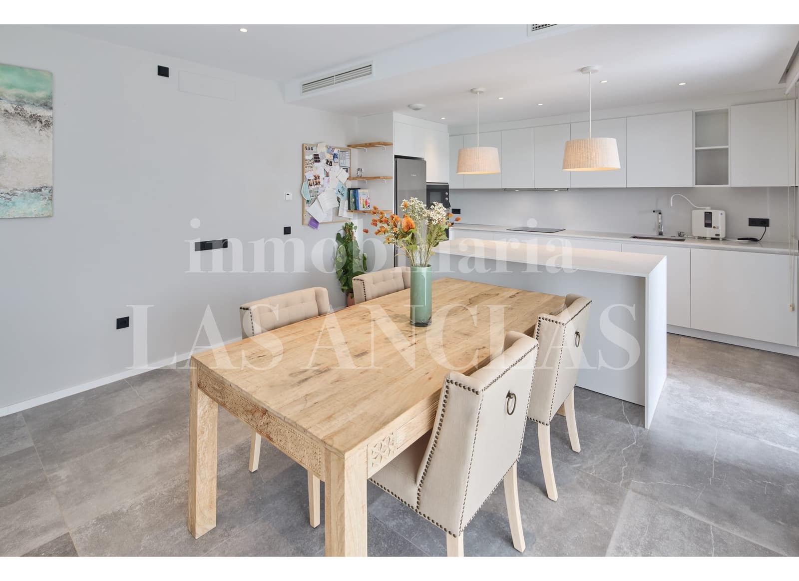 3 soverom Leilighet til salgs i Talamanca med svømmebasseng garasje - € 1 400 000 (Ref: 9926443)