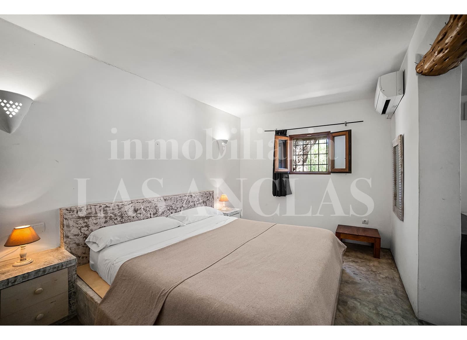 4 soveværelse Villa til salg i San Jose / Sant Josep de Sa Talaia med swimmingpool garage - € 2.180.000 (Ref: 9926509)