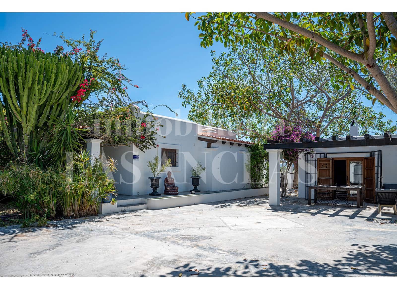 4 soveværelse Villa til salg i San Jose / Sant Josep de Sa Talaia med swimmingpool garage - € 2.180.000 (Ref: 9926509)