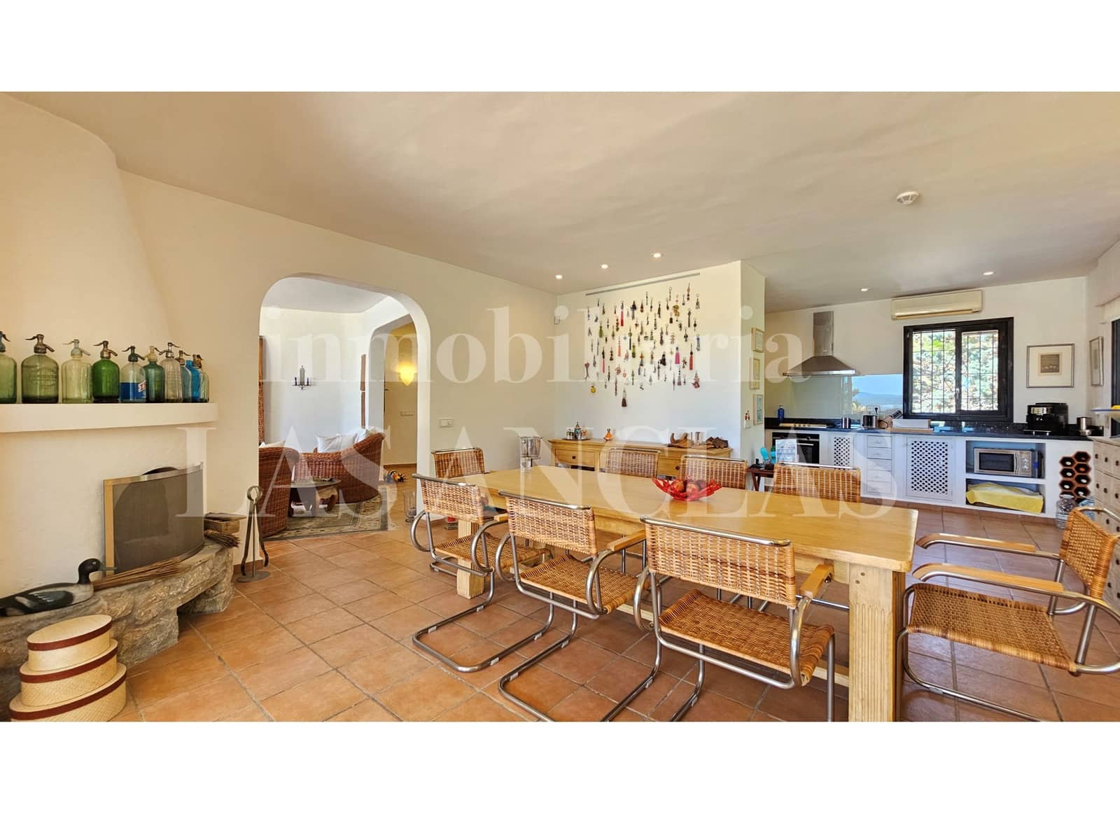 4 soverom Villa til salgs i La Siesta med svømmebasseng garasje - € 2 850 000 (Ref: 9945988)