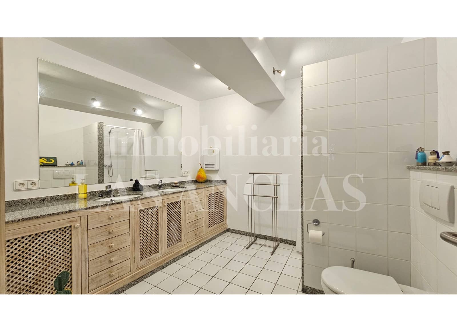4 soverom Villa til salgs i La Siesta med svømmebasseng garasje - € 2 850 000 (Ref: 9945988)