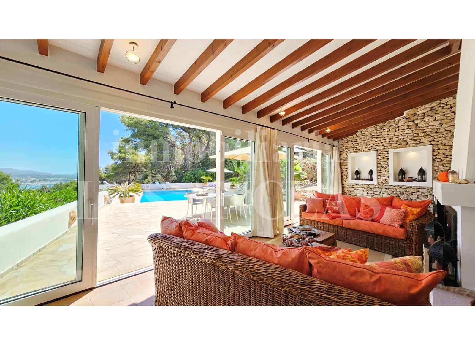 4 soverom Villa til salgs i La Siesta med svømmebasseng garasje - € 2 850 000 (Ref: 9945988)