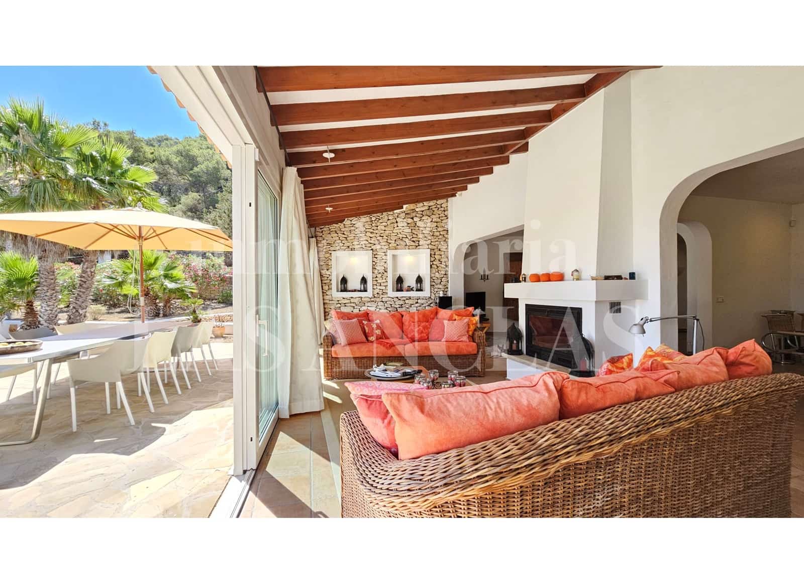 4 soverom Villa til salgs i La Siesta med svømmebasseng garasje - € 2 850 000 (Ref: 9945988)