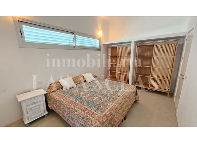4 makuuhuone Huvila myytävänä paikassa Sant Carles de Peralta, Santa Eulalia / Santa Eularia mukana uima-altaan 
autotalli - 2 430 000 € (Ref: 9958249)