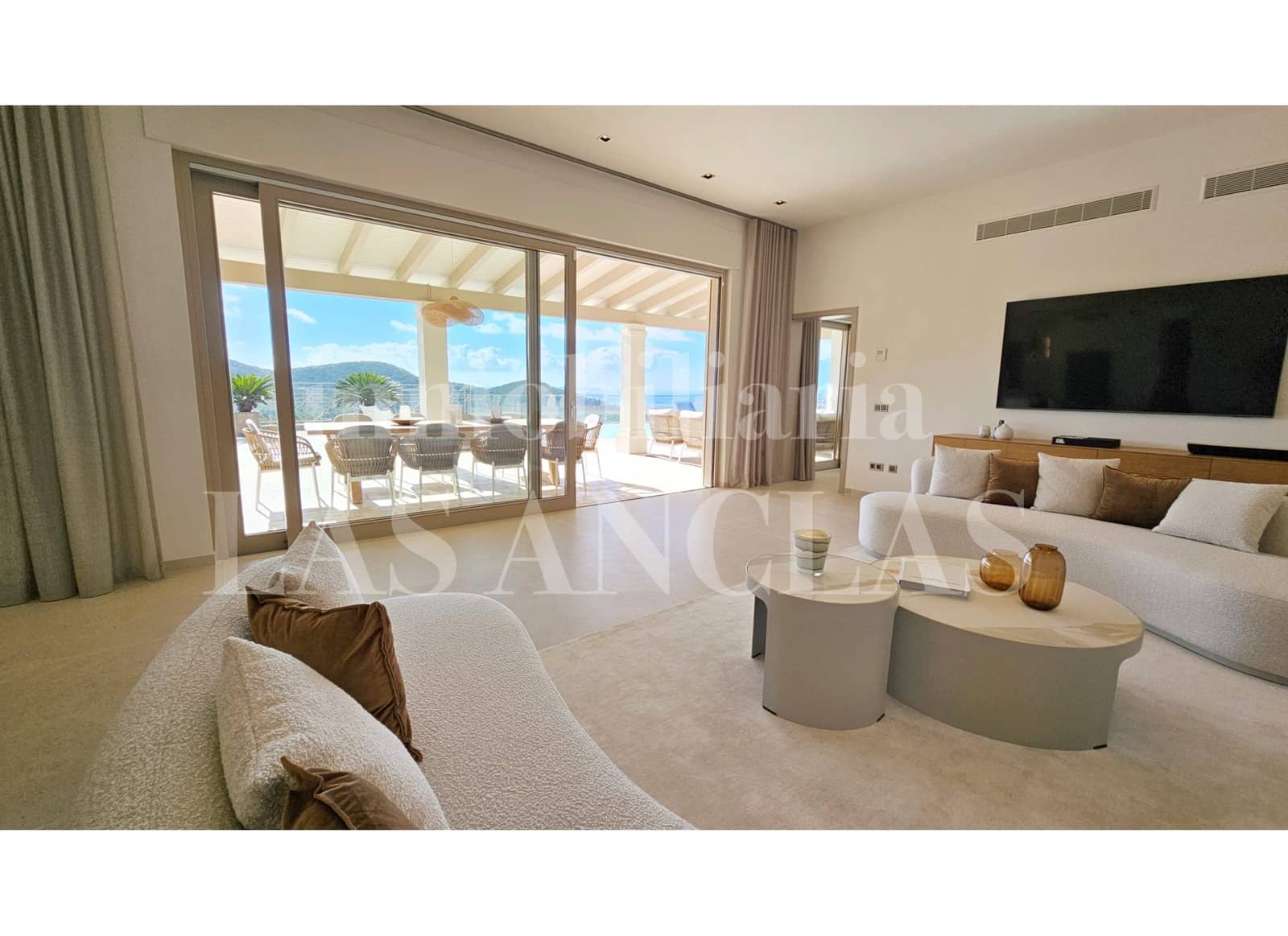Chalet de 9 habitaciones en Nuestra Señora de Jesus en venta con piscina garaje - 7.900.000 € (Ref: 9965775)