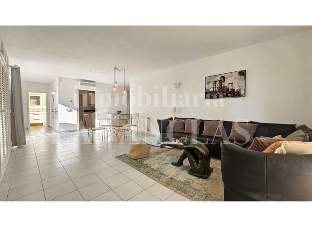 3 soverom Villa til salgs i Nuestra Señora de Jesus, Santa Eulalia / Santa Eularia med svømmebasseng - € 1 850 000 (Ref: 9985878)