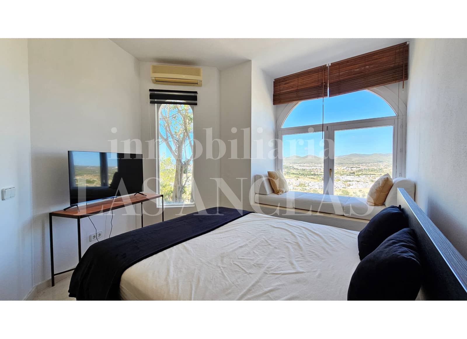 6 Zimmer Villa zu verkaufen in Nuestra Senora de Jesus mit Pool Garage - 5.750.000 € (Ref: 9993667)