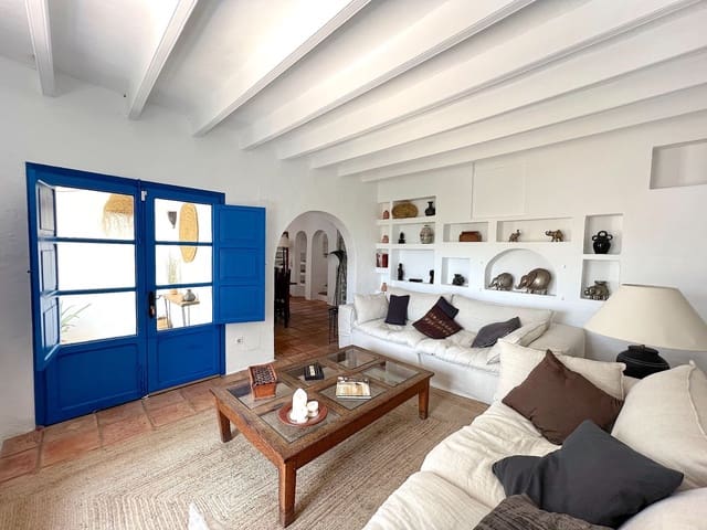 7 bedroom Villa for sale in Sant Rafael de Sa Creu, Sant Antoni de Portmany with pool garage - € 3,500,000 (Ref: 10015012)