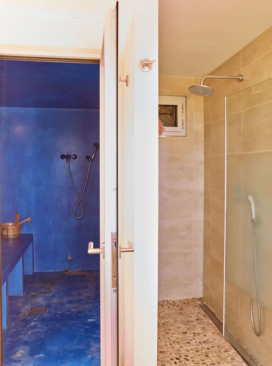 6 bedroom Villa for sale in Cala Bassa with pool garage - € 3,150,000 (Ref: 10034845)