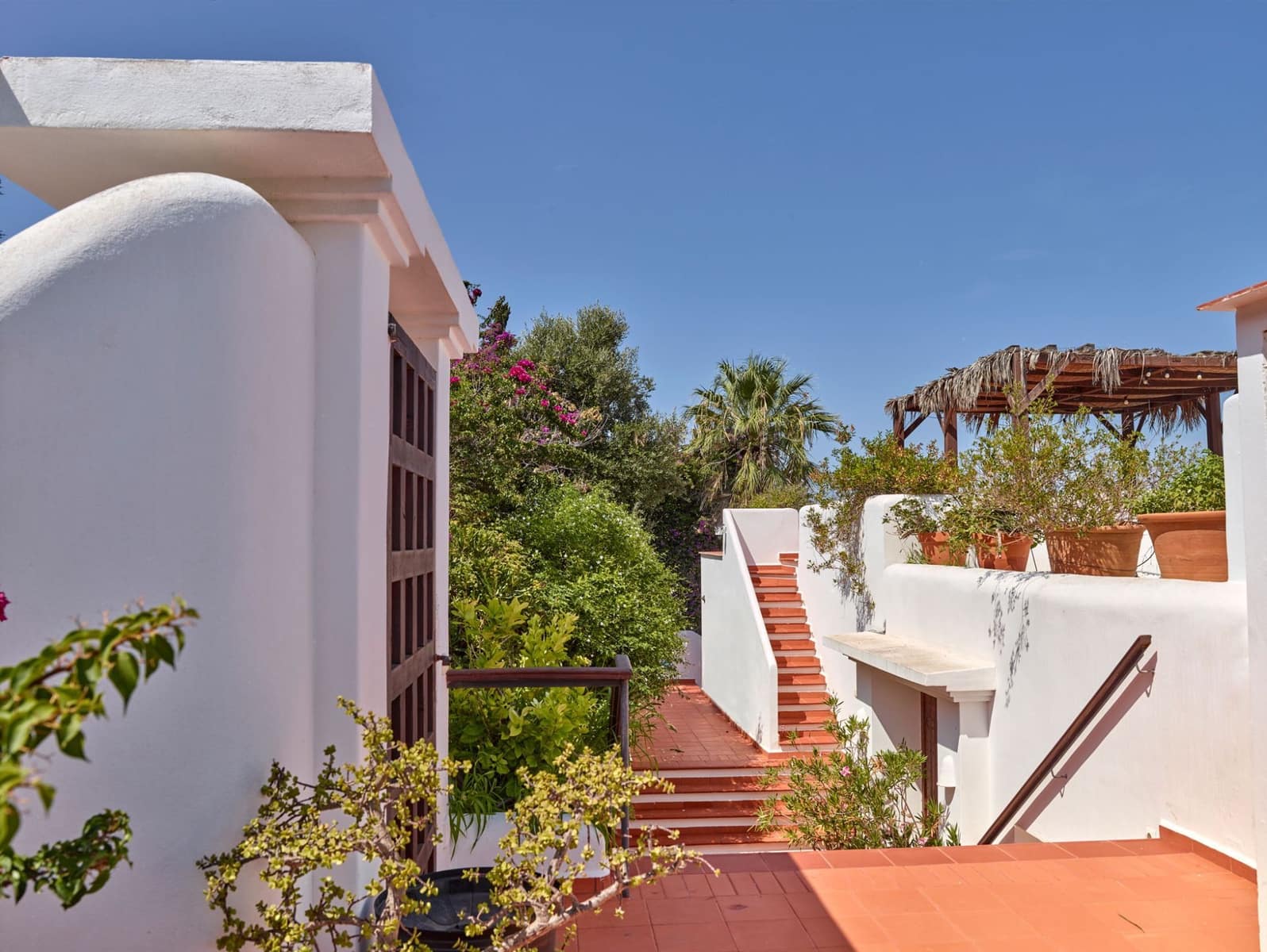 6 bedroom Villa for sale in Cala Bassa with pool garage - € 3,150,000 (Ref: 10034845)