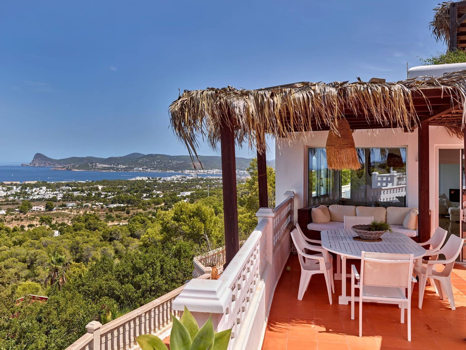 6 bedroom Villa for sale in Cala Bassa with pool garage - € 3,150,000 (Ref: 10034845)
