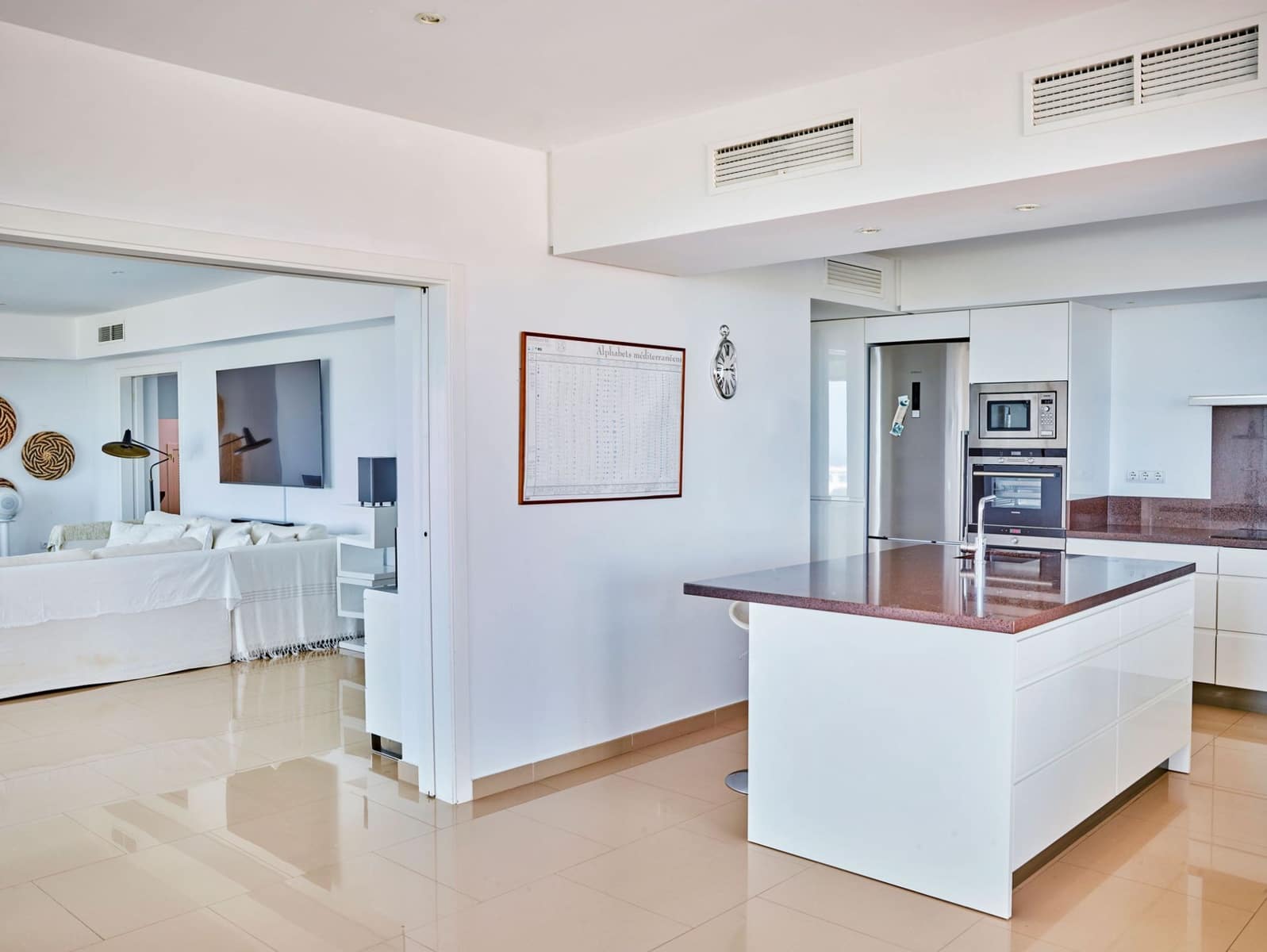 6 bedroom Villa for sale in Cala Bassa with pool garage - € 3,150,000 (Ref: 10034845)