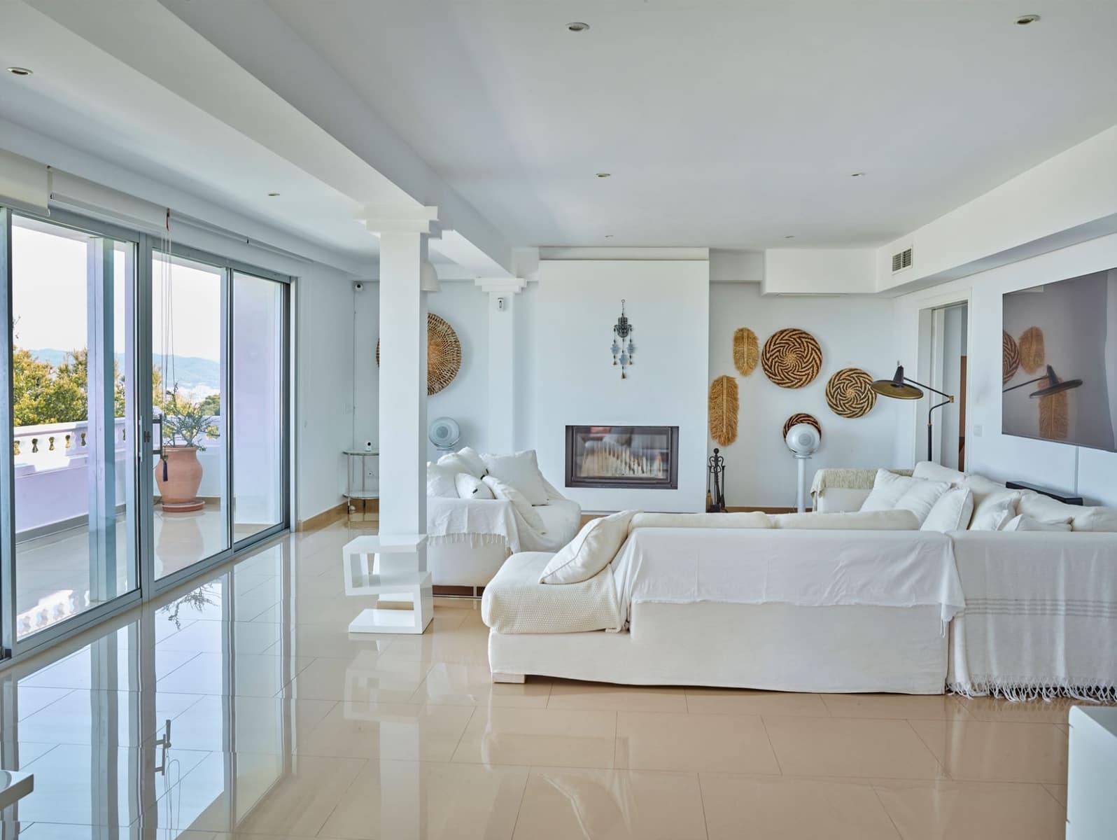 6 bedroom Villa for sale in Cala Bassa with pool garage - € 3,150,000 (Ref: 10034845)