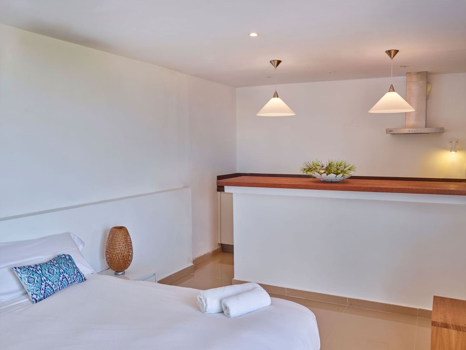 6 bedroom Villa for sale in Cala Bassa with pool garage - € 3,150,000 (Ref: 10034845)